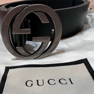 Gucci signature leather belt blue 44” GG